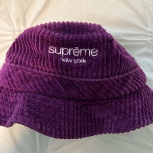 Supreme bucket hat